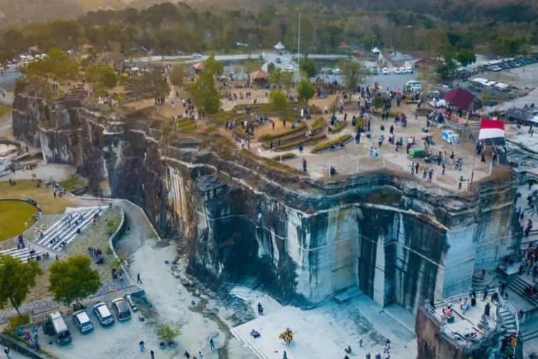Wisata Boyolali-Tebing Breksi