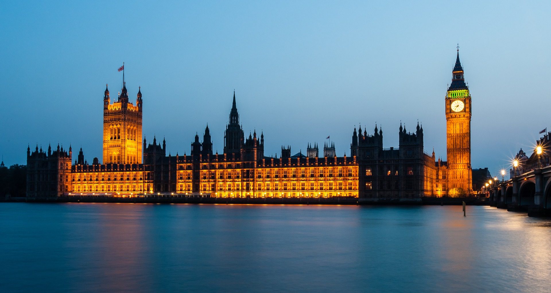 BIG BEN & PARLIAMENT HOUSE
