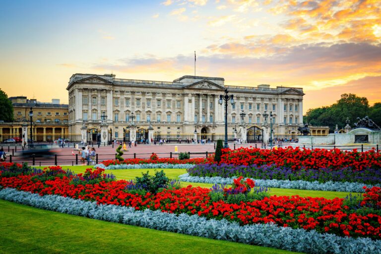 BUCKINGHAM PALACE