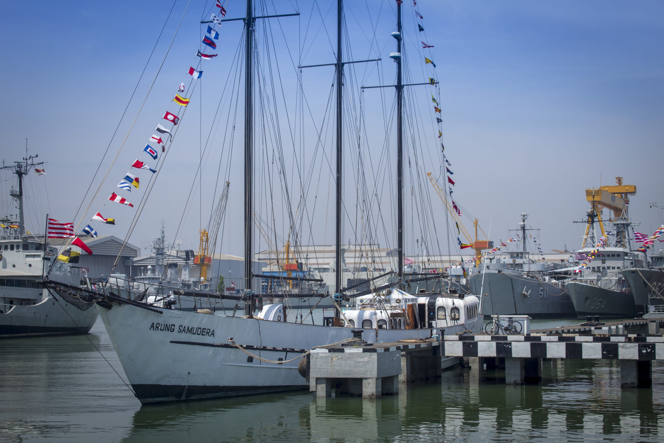 “Exploring the Finest Ocean-Going Vessels: Kapal Terbaik kelas Arung Samudera”