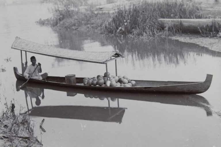 kapal-jukung-perahu-tradisional-bersejarah-dari-indonesia