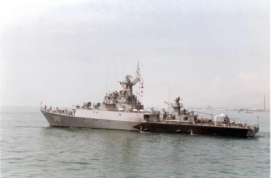 kapal-kri-teuku-umar-kapal-perang-tni-al-bersejarah-indonesia