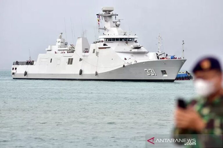 kapal-ri-anoa-kapal-perang-modern-milik-tentara-nasional-indonesia