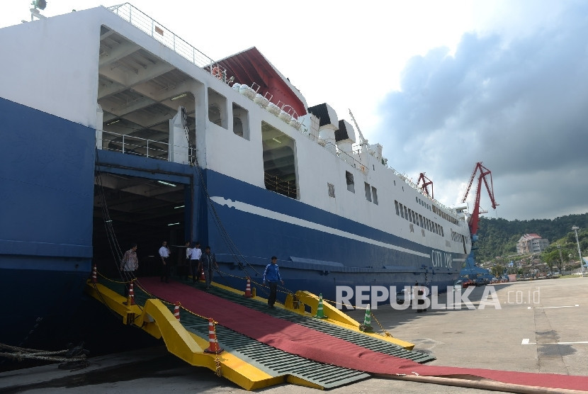kapal-ro-ro-transportasi-laut-efisien-dan-terpercaya