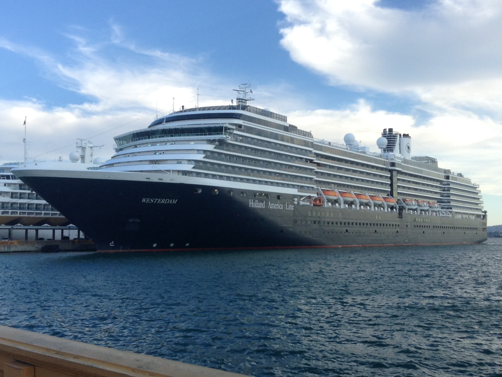 kapal-pesiar-westerdam-kapal-luxurious-untuk-pengalaman-berlayar