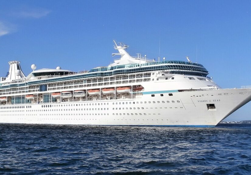 kapal-pesiar-vision-of-the-seas-fasilitas-dan-keunggulan-utama