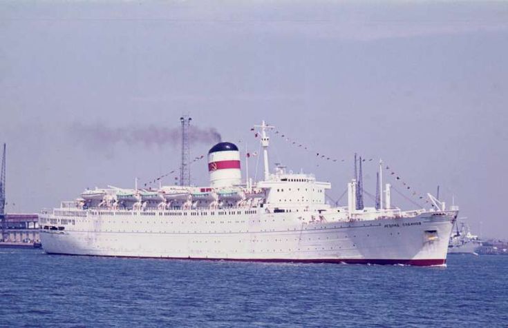 kapal-pesiar-leonid-sobinov-keindahan-dan-fasilitasnya