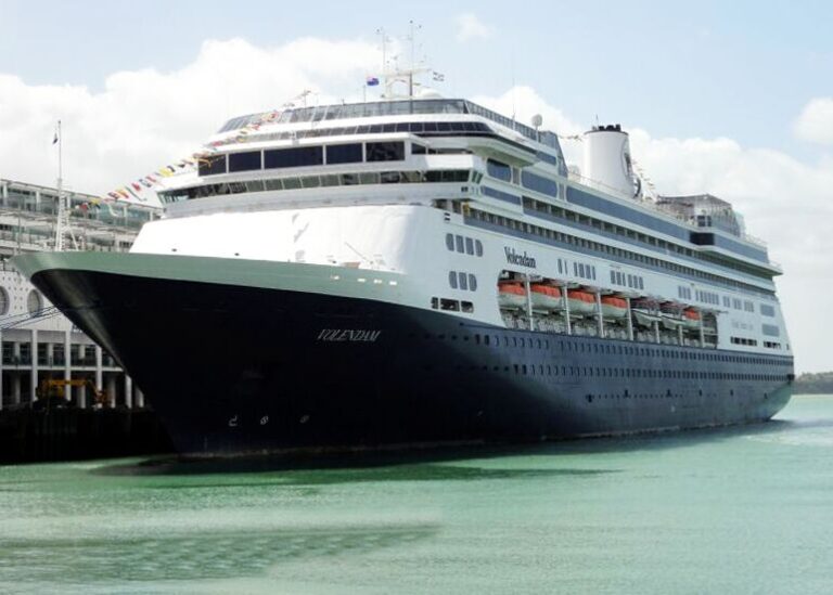 kapal-pesiar-volendam-fasilitas-dan-keindahan-kapal-pesiar-elegan