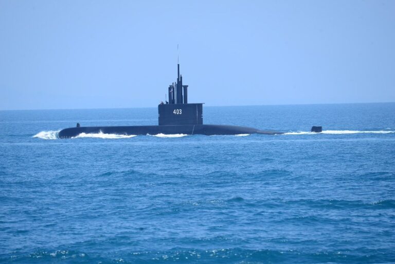 kapal-terbaik-kri-nagapasa-403-keunggulan-dan-peran-strategis