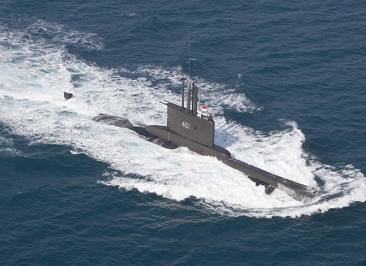 kri-cakra-401-kapal-perang-unggulan-indonesia