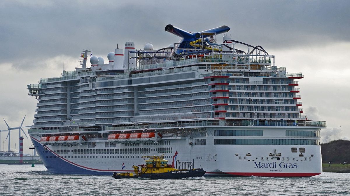 kapal-pesiar-carnival-sensation-pengalaman-wisata-laut-yang-menarik