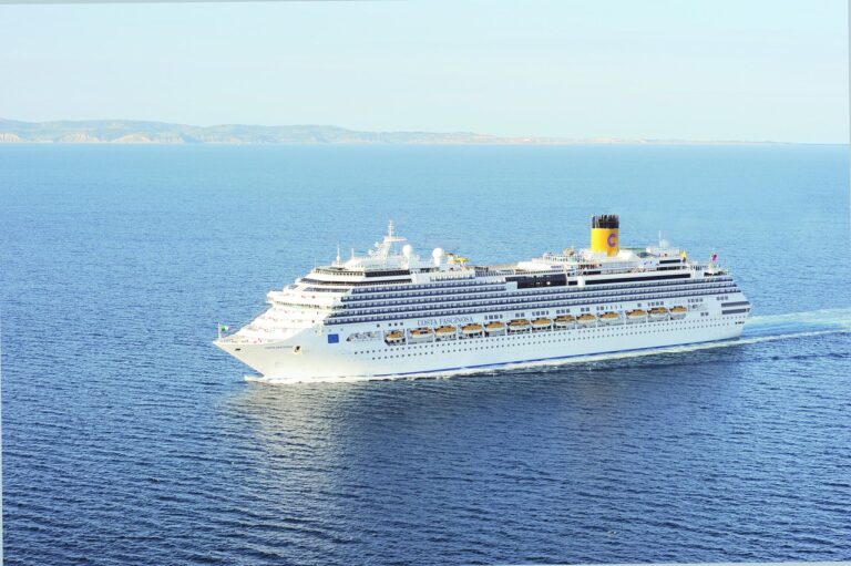 kapal-pesiar-costa-fascinosa-jelajah-laut-dengan-kenyamanan