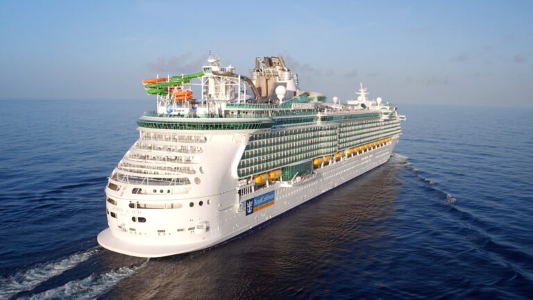 kapal-pesiar-liberty-of-the-seas-keindahan-dan-fasilitas-royal-caribbean