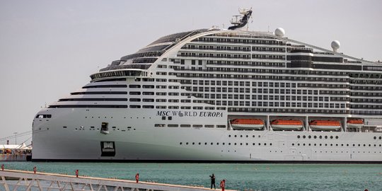kapal-pesiar-msc-world-europa-kapal-modern-di-dunia-laut