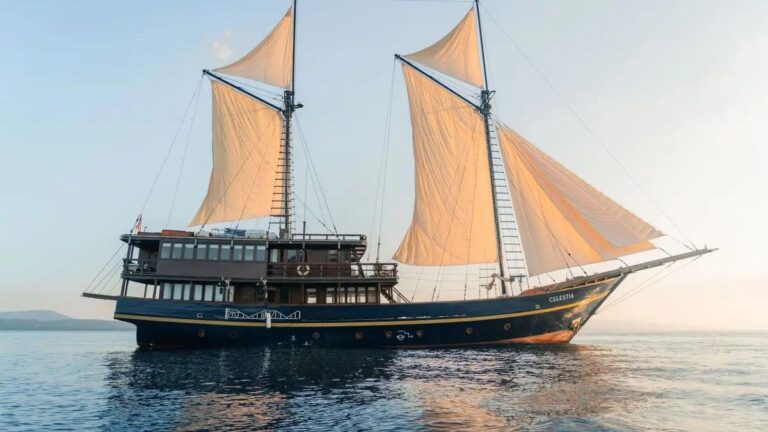 kapal-pesiar-arethusa-kapal-tradisional-yang-menghiasi-lautan-indonesia